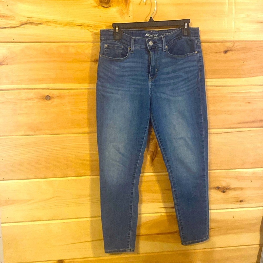 $14 Levi Strauss Signature jeans. Size 10/w30